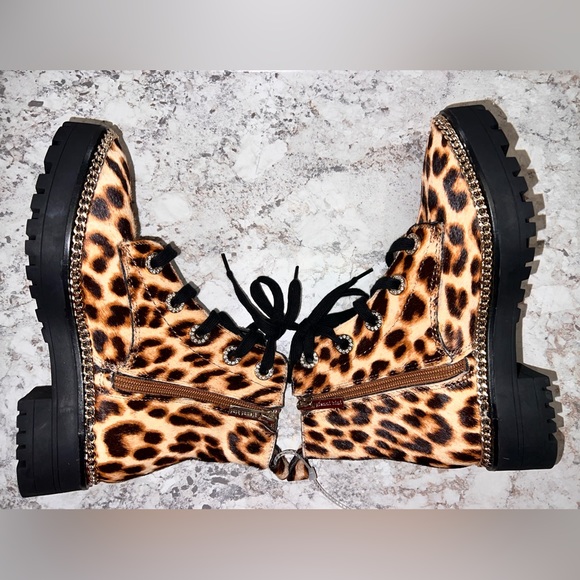 Gianni Bini Lyone Leopard Print Calf Hair Chained Mobwife Chunky Combat Boot - Picture 5 of 7